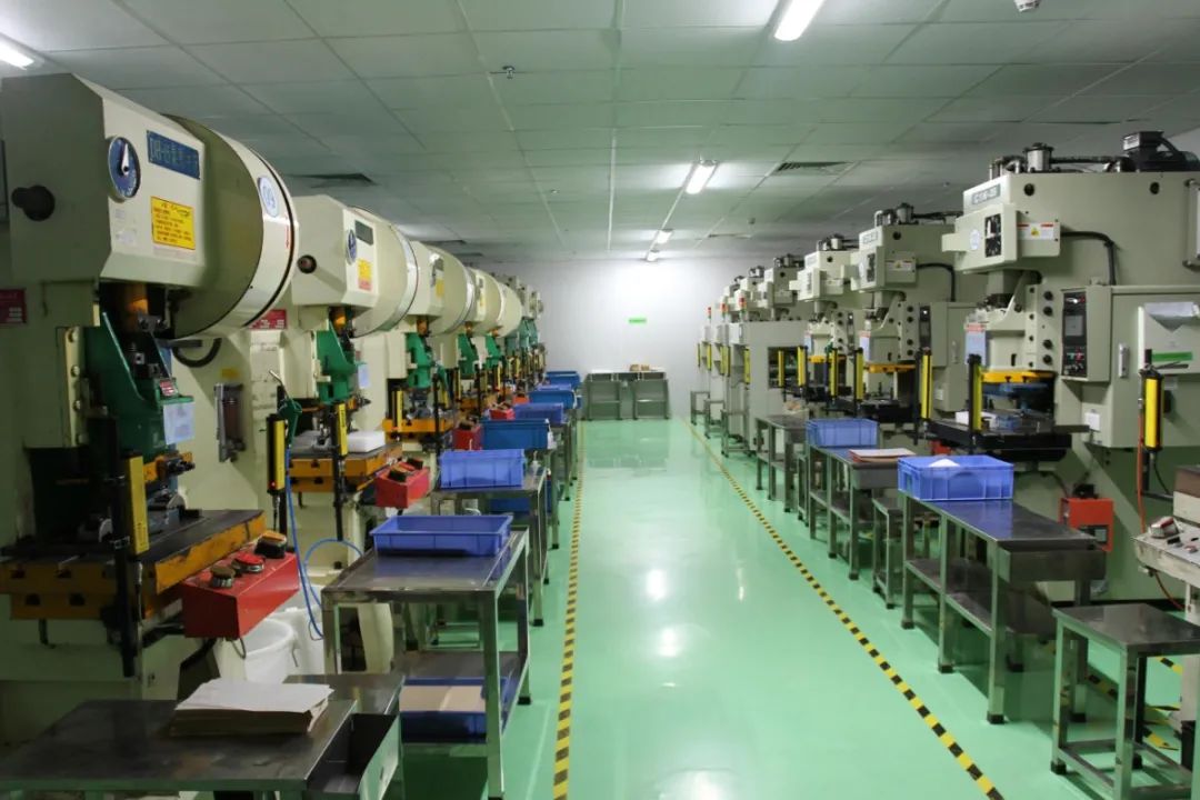 五金加工廠有機廢氣異味控制，Dejing的凈?除臭劑如何做到？.jpg